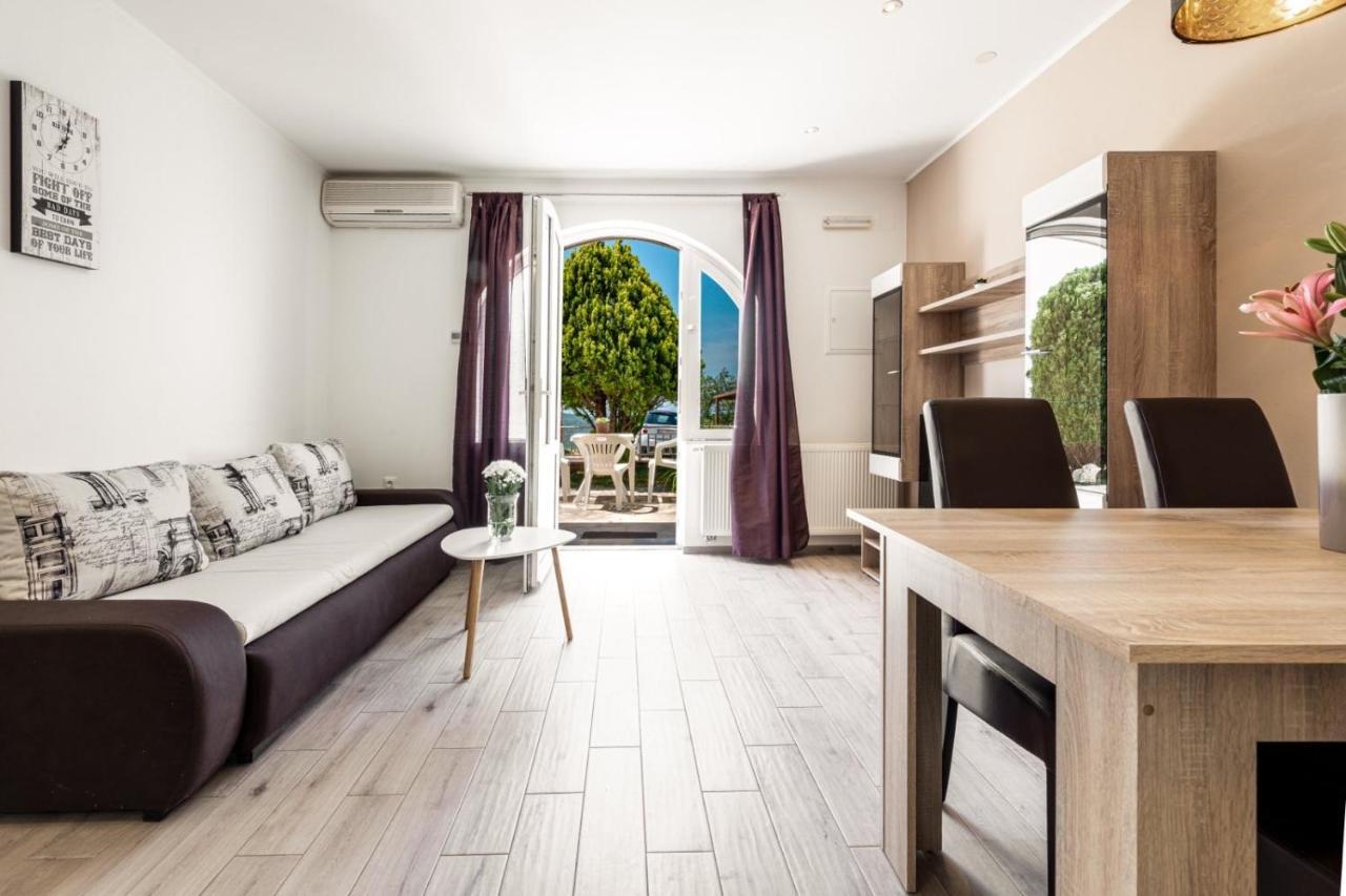 Village Apartments Mimi Pridvorje Zewnętrze zdjęcie